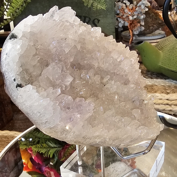 Large Natural Clear Quartz w/light Pink Hue - Picture 3 of 16